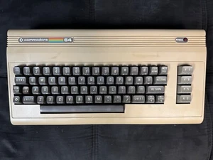 COMMODORE 64 COMPUTER 326298 All Original Components 100% Tested Working Cleaned - Picture 1 of 12