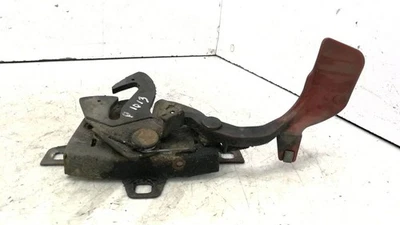 Alfa Romeo GT 2004 LHD 1.9JTD Engine bonnet hood lock catch Diesel 110kW  - image 1 of 4