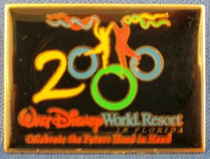2000 Walt Disney World Resort in Florida Celebrate the Future Hand in Hand Pin - Picture 1 of 2