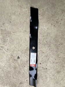 Oregon 195-005 Lawn Mower Blade - Picture 1 of 5