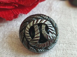 Bouton ancien en verre gris foncé style hématite relief diamètre: 2,2 cm G10P - Picture 1 of 3