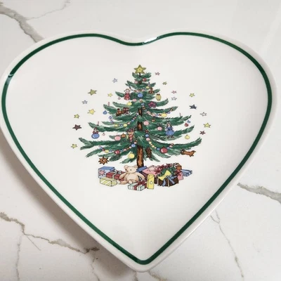 NIKKO JAPÓN FORMA CORAZÓN ÁRBOL DE NAVIDAD PATRÓN PLACA 9.5" DIÁMETRO, ¡EXCELENTE! Foto 1 de 4