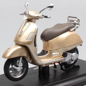 1/18 scale maisto Vespa GTS 300 2017 scooter bike motorcycle diecast toy models - Picture 1 of 12