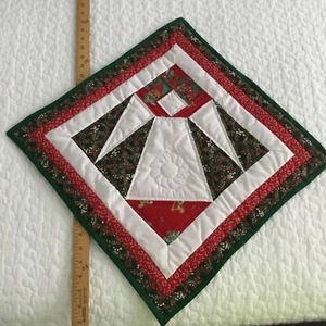 Quilted Angel Wall Hanging Hand Stitched red white and green Christmas - Picture 1 of 6