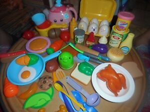 BIG LOT OF FISHER PRICE..LITTLE TIKES..PLAYSKOOL PLAY FOOD & DISHES...12.99