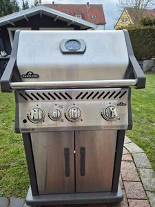 Napoleon Rouge Gasgrill gebraucht - Bild 1 von 7
