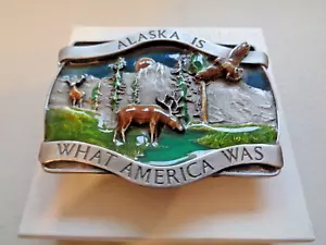 1981 ALASKA Messing Gürtelschnalle mit Emaille BERGAMOTTE 83MM X 64MM Vintage NEU - Bild 1 von 24