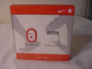 NIKE + IPOD SPORT PACK - FITS IPOD NANO & NIKE SHOES - Picture 1 of 4