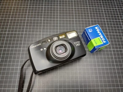 Pentax Espio 140, Point And Shoot, 35mm analog film camera - Bild 1 von 4