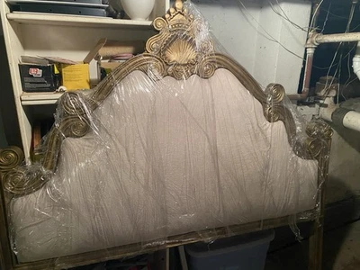 Cabecero francés vintage dorado talla Queen. 61 W 65h Foto 1 de 3