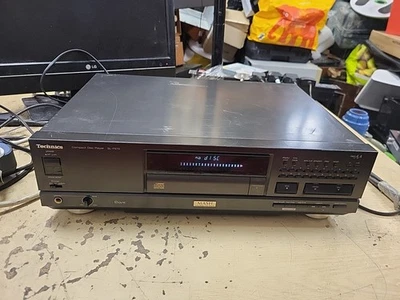 Technics SL-PS70 Lettore CD Stereo - Ricambi o riparazioni  - Immagine 1 di 4