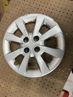 Tapacubos para Kia Rio 2012-2017 - Cubierta de rueda genuina OEM 15 pulgadas - plateada 66025 Foto 1 de 4