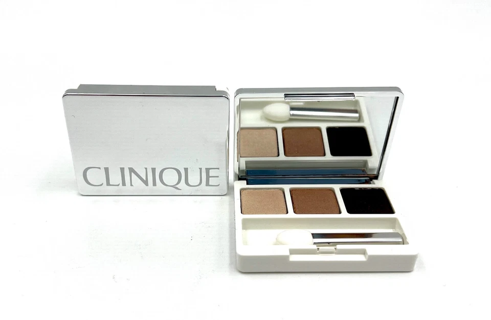Clinique Edición Limitada All About Shadow Trio~Neutral/Seashell Morning Java Foto 1 de 4