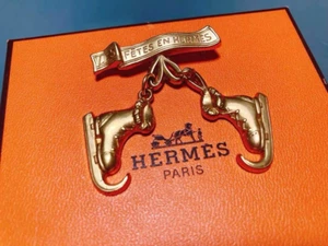 HERMES Brooch Ice Skate Shoes Motif Pin Gold Color Woman Accessory France w/Box - Picture 1 of 2