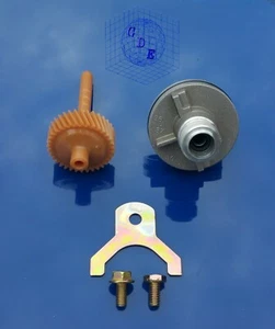 GM TH 350 4L60 700R4 TRANSMISSION SPEEDOMETER KIT 35 DRIVEN GEAR HOUSING & CLAMP - Picture 1 of 1