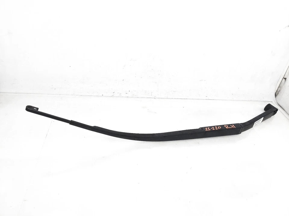 2013-2018 Nissan Altima Right Passenger Windshield Wiper Arm - 28886-3Ta0a - Image 1 of 4