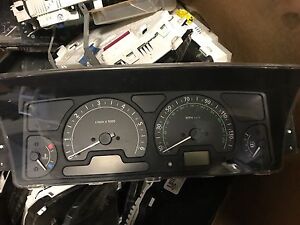 2003-2004 LAND ROVER DISCOVERY 2 II INSTRUMENT CLUSTER SPEEDOMETER 