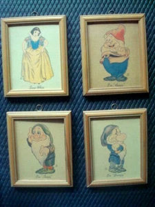 COLGANTES DE PARED BLANCOS NIEVE Y ENANOS DE COLECCIÓN (JUEGO DE CUATRO) - Imagen 1 de 1