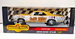 Ertl American Muscle #32107 '66 GeeTO Tiger GTO escala 1/18 diecast dorado/blanco - Imagen 1 de 5