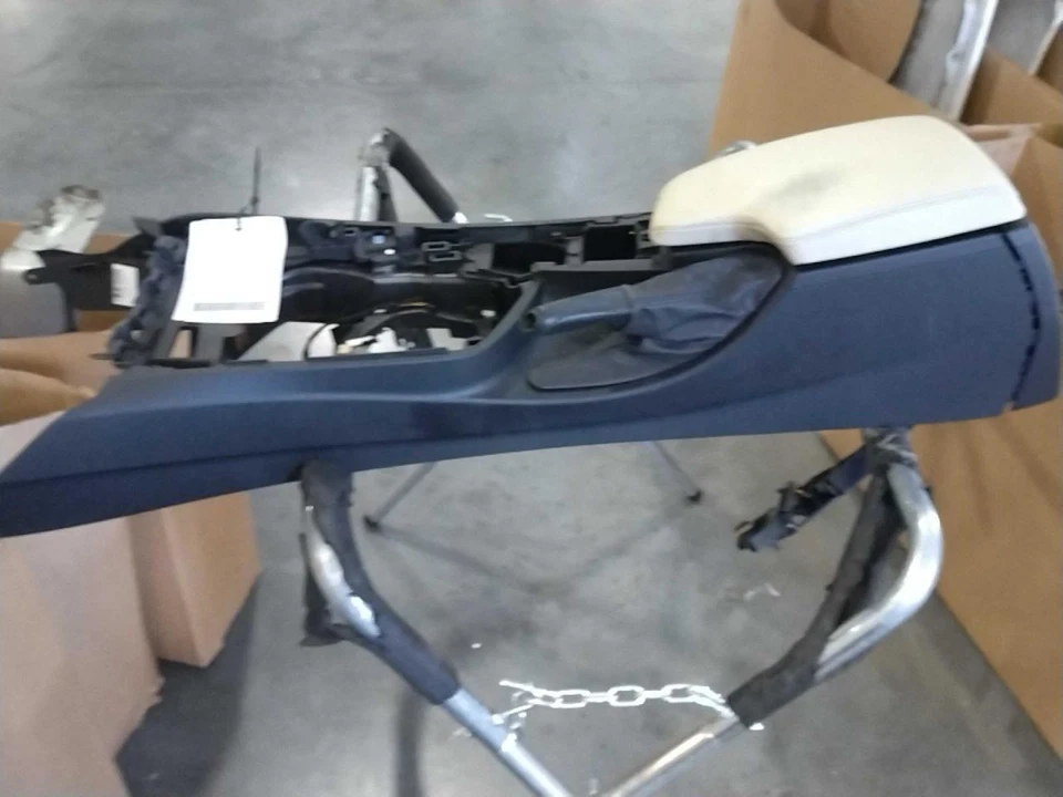 Consola piso delantero con bandeja trasera deslizante para BMW 320i 596755 12-18 Foto 1 de 4