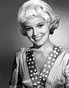 Beautiful "Marilyn Munster" Beverly Owens Pretty "Pin UP" PHOTO! #(12) - Picture 1 of 2