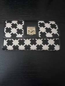 Spartina Black/White Flip Lock Wallet NWOT - Picture 1 of 13