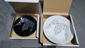Kingdom Hearts Black & White Plate Set - Picture 1 of 12