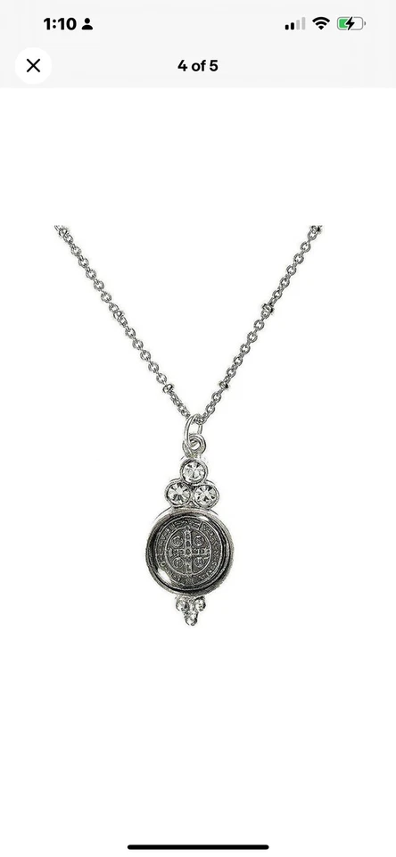 VSA | Dije Vírgenes Santas y Ángeles San Benito Lucía en Plata Foto 1 de 4