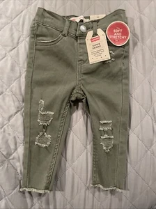 Nuevos Pantalones de mezclilla Levi súper ajustados Levi’s bebé verde elástico 6 meses - Imagen 1 de 9