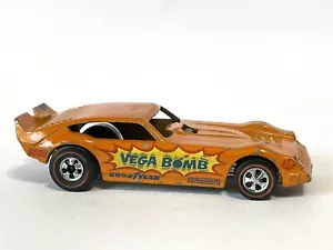 1969 Hot Wheels Redline FLYING COLORS VEGA BOMB RARE FRONT CAP WHEELS ORANGE - Picture 1 of 6
