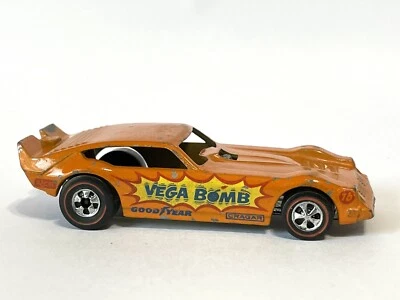 1969 Hot Wheels Redline FLYING COLORS VEGA BOMB  RARE FRONT CAP WHEELS ORANGE - Image 1 of 4