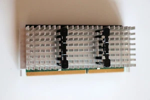 Intel Pentium III 933 MHz Slot 1 CPU - Bild 1 von 3