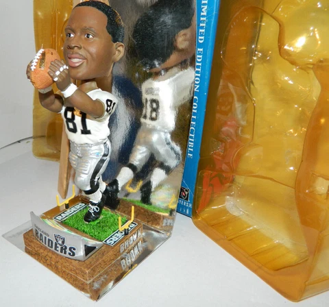 AS IS box Las Vegas Oakland Raiders Tim Brown #81 NFL NEW BobbleHead Doll legend Cover