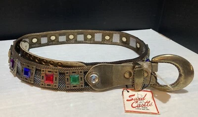 Cinturón vintage años 90 SAND CASTLE tachonado malla de latón cuero con joyas ¡MUY BONITO!! Foto 1 de 4