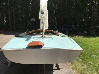 Sail Boat Celebrity 1977 - Image 1 of 4