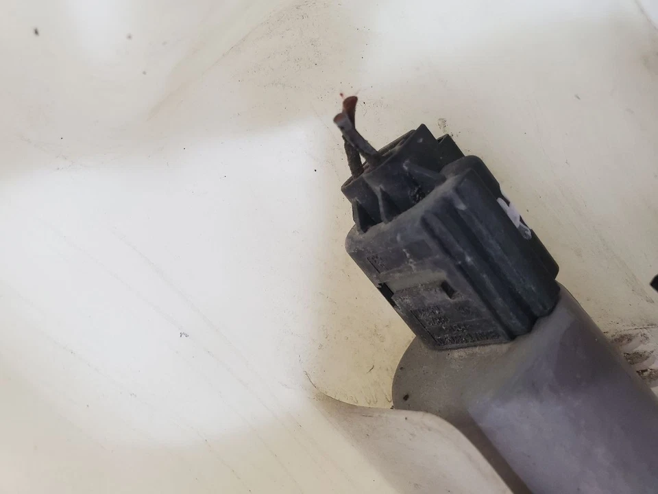 BMW 525I 2004 2005 2006 2007 OEM depósito de lavado 61667034967 Foto 1 de 4