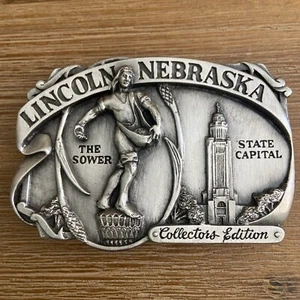 Vintage 1985 Lincoln, Nebraska "The Sower" State Capital Zinn Gürtelschnalle  - Bild 1 von 7