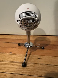 Blue Snowball Ice White Microphone w/ Tripod Tested Omnidirectional - Picture 1 of 6