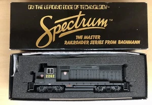 BACHMANN SPECTRUM PRR #2262. EMD GP35 DIESEL LOCOMOTIVE - Picture 1 of 10