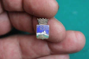 L68- SPILLA PINS-PASSO ROLLE 1984 TRENTINO SKI SMALTO MONTAGNA SCI NEVE - Foto 1 di 4