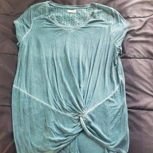 Maurices size 1x short sleeve teal green/blueish color - Picture 1 of 1