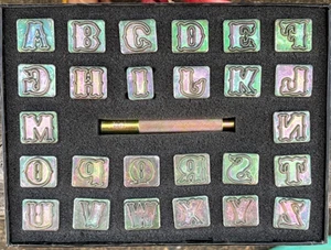 Vintage Midas Leather Tools 3/4" komplettes Alphabet Leder Stempelset in Box - Bild 1 von 2