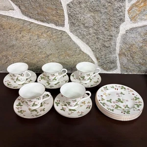 Wedgwood Wild Fragola 6 tazze e piattini a forma di Victoria piatti da dessert - Foto 1 di 8