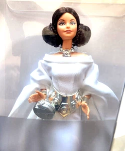 Muñeca Princesa Leia X Barbie GHT78 20000 W 2019 Lucas película Mattel NUEVA GUERRA DE LAS ESTRELLAS - Imagen 1 de 4