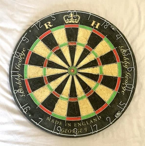 Tablero de dardos de cerdas vintage firmado y marcado por Bobby George diestro hecho en Inglaterra RARO - Imagen 1 de 24