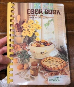 Vintage 1992 Garden Club By The Sea Indialantic Florida Cookbook - Picture 1 of 3