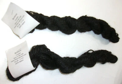Lote de 2 Hanks ~ Sunwest 100% hilo de alpaca ~ negro, 1,3 oz/50 yardas Foto 1 de 4