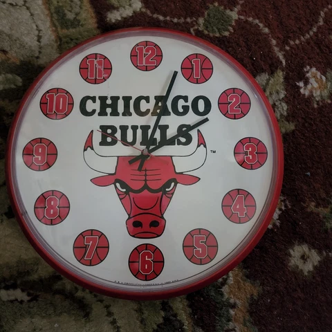 Vintage 1990 NBA P&K Products Company CHICAGO BULLS CLOCK Cover