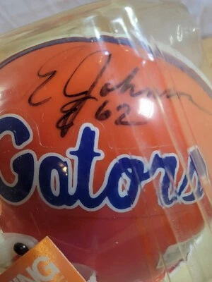 Minicasco defensivo de colección firmado por los Florida Gators de los años 90, Ellis Johnson #62... Foto 1 de 4