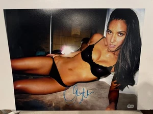 FOTO 16X20 FIRMADA POR OLIVIA MUNN AUTO HERMOSA SEXY BECKETT BAS CERTIFICADO DE AUTENTICIDAD - Imagen 1 de 4